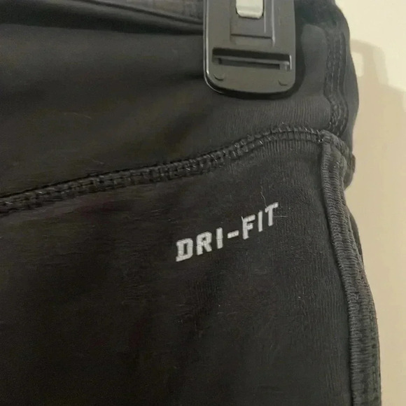Nike Dri-Fit Capri Leggings Size S - Picture 3 of 7